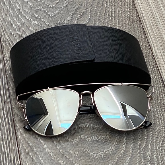 Unisex Mirrored Sunglasses - Picture 5 of 9